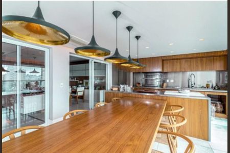 Apartamento à venda com 335m², 4 quartos e 4 vagas Apartamento à venda com 335m², 4 quartos e 4 vagasFoto 03