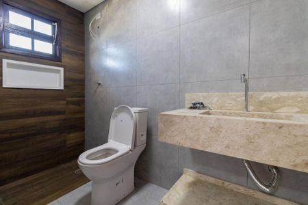 Casa à venda com 182m², 4 quartos e 2 vagas Casa à venda com 182m², 4 quartos e 2 vagasBanheiro da Suíte 3