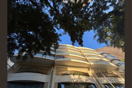 Apartamento à venda com 200m², 3 quartos e 2 vagasFachada