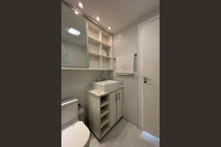 Apartamento à venda com 200m², 3 quartos e 2 vagasBanheiro social