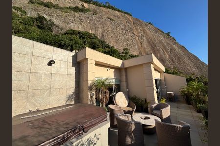 Apartamento à venda com 200m², 3 quartos e 2 vagasCobertura