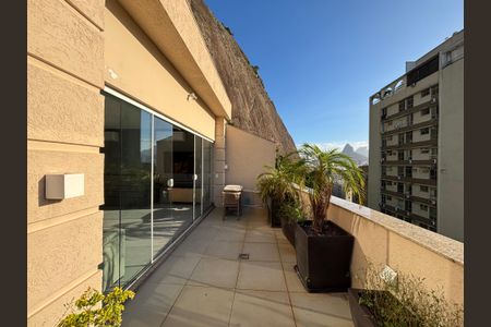 Apartamento à venda com 200m², 3 quartos e 2 vagasCobertura