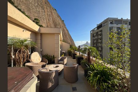 Apartamento à venda com 200m², 3 quartos e 2 vagasCobertura