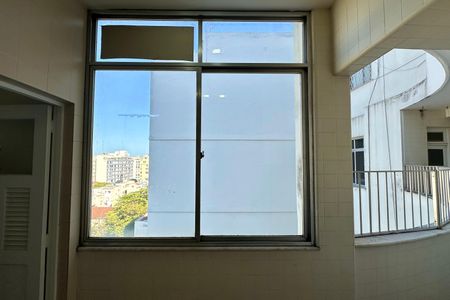 Apartamento à venda com 165m², 3 quartos e 1 vagaÁrea de Serviço