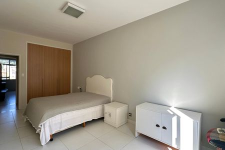 Apartamento à venda com 165m², 3 quartos e 1 vagaQuarto 02