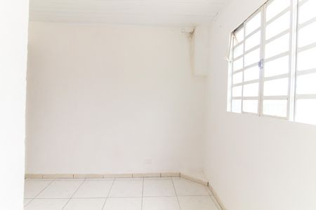 Casa para alugar com 55m², 2 quartos e sem vaga Casa para alugar com 55m², 2 quartos e sem vagaSala