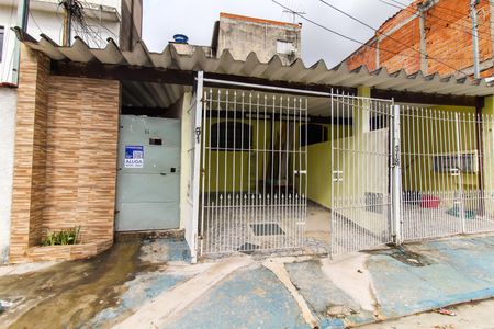 Casa para alugar com 55m², 2 quartos e sem vaga Casa para alugar com 55m², 2 quartos e sem vagaFachada + Plaquinha