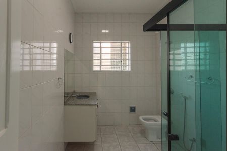 Casa à venda com 380m², 3 quartos e 2 vagas Casa à venda com 380m², 3 quartos e 2 vagasBanheiro Suíte