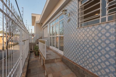 Casa à venda com 380m², 3 quartos e 2 vagas Casa à venda com 380m², 3 quartos e 2 vagasÁrea comum