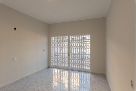 Casa à venda com 380m², 3 quartos e 2 vagas Casa à venda com 380m², 3 quartos e 2 vagasSala