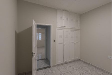 Casa à venda com 380m², 3 quartos e 2 vagas Casa à venda com 380m², 3 quartos e 2 vagasQuarto 2