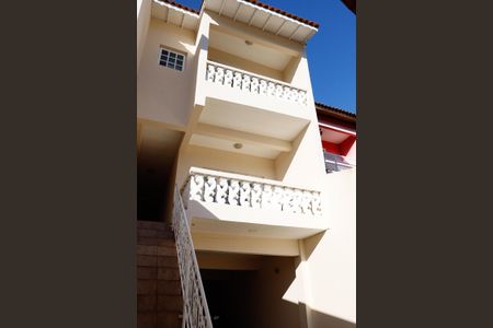 Casa à venda com 215m², 3 quartos e 4 vagas Casa à venda com 215m², 3 quartos e 4 vagasÁrea comum