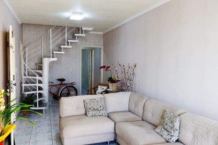 Casa à venda com 215m², 3 quartos e 4 vagas Casa à venda com 215m², 3 quartos e 4 vagasSala