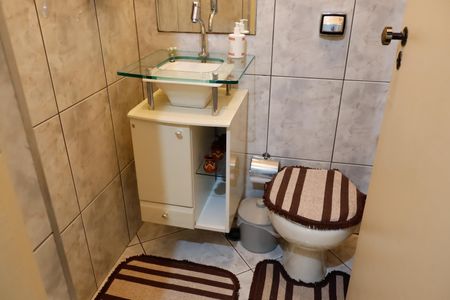 Casa à venda com 215m², 3 quartos e 4 vagas Casa à venda com 215m², 3 quartos e 4 vagasLavabo