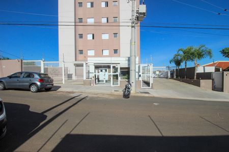 Apartamento para alugar com 57m², 2 quartos e 1 vaga Apartamento para alugar com 57m², 2 quartos e 1 vagaFachada