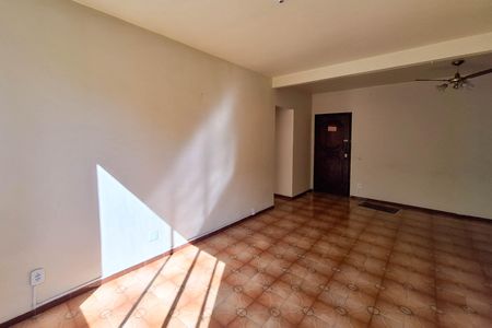 Apartamento à venda com 70m², 1 quarto e 1 vaga Apartamento à venda com 70m², 1 quarto e 1 vagaSala
