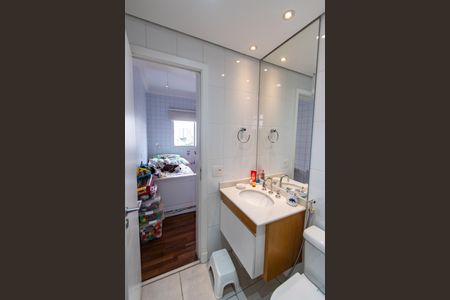 Apartamento à venda com 171m², 3 quartos e 4 vagas Apartamento à venda com 171m², 3 quartos e 4 vagasBanheiro da suíte 2