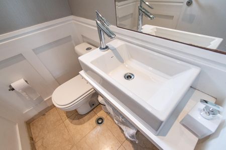 Apartamento à venda com 171m², 3 quartos e 4 vagas Apartamento à venda com 171m², 3 quartos e 4 vagasLavabo