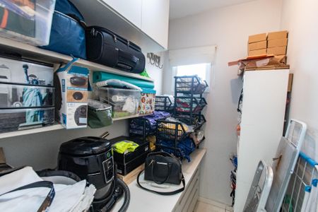 Apartamento à venda com 171m², 3 quartos e 4 vagas Apartamento à venda com 171m², 3 quartos e 4 vagasQuarto de serviço