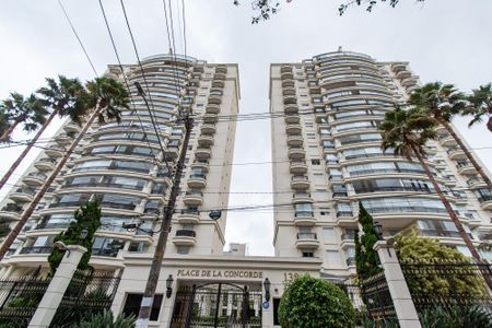 Apartamento à venda com 171m², 3 quartos e 4 vagas Apartamento à venda com 171m², 3 quartos e 4 vagasFachada