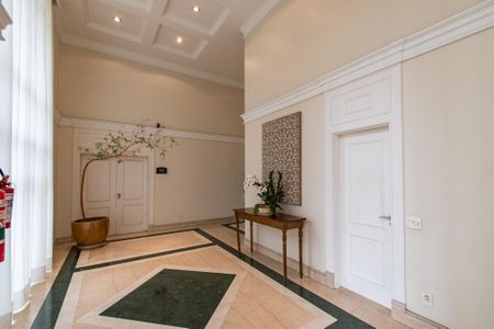 Apartamento à venda com 171m², 3 quartos e 4 vagas Apartamento à venda com 171m², 3 quartos e 4 vagasHall de entrada