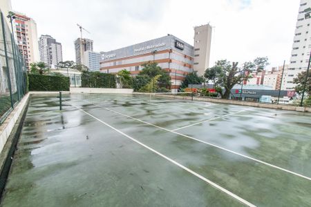 Apartamento à venda com 171m², 3 quartos e 4 vagas Apartamento à venda com 171m², 3 quartos e 4 vagasQuadra esportiva