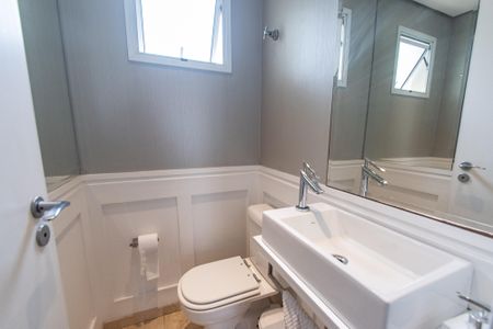 Apartamento à venda com 171m², 3 quartos e 4 vagas Apartamento à venda com 171m², 3 quartos e 4 vagasLavabo