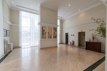 Apartamento à venda com 171m², 3 quartos e 4 vagas Apartamento à venda com 171m², 3 quartos e 4 vagasÁrea comum - Salão de festas