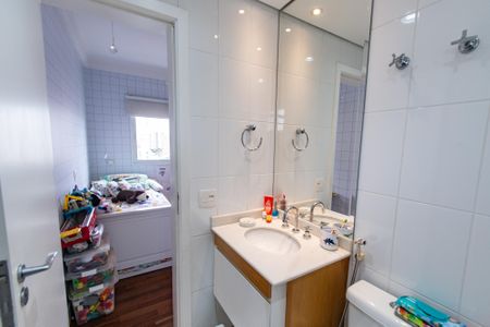 Apartamento à venda com 171m², 3 quartos e 4 vagas Apartamento à venda com 171m², 3 quartos e 4 vagasBanheiro da suíte 2