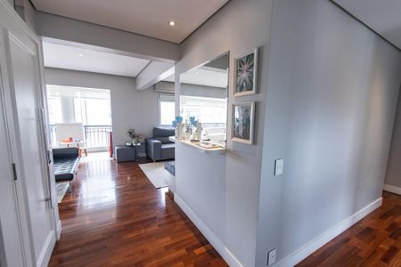 Apartamento à venda com 171m², 3 quartos e 4 vagas Apartamento à venda com 171m², 3 quartos e 4 vagasCorredor