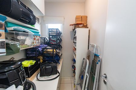 Apartamento à venda com 171m², 3 quartos e 4 vagas Apartamento à venda com 171m², 3 quartos e 4 vagasQuarto de serviço