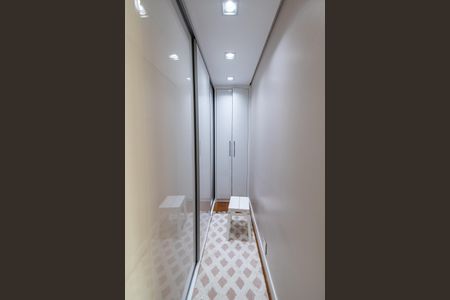 Apartamento à venda com 171m², 3 quartos e 4 vagas Apartamento à venda com 171m², 3 quartos e 4 vagasCloset da suíte 3