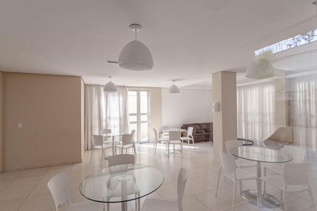 Apartamento à venda com 56m², 2 quartos e 1 vaga Apartamento à venda com 56m², 2 quartos e 1 vagaÁrea comum - Salão de festas