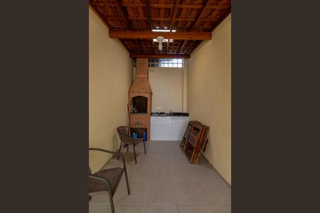 Casa de condomínio à venda com 84m², 3 quartos e 1 vagaÁrea Comum - Churrasqueira