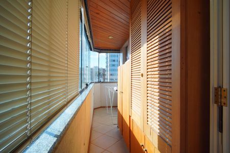 Apartamento à venda com 164m², 3 quartos e 2 vagas Apartamento à venda com 164m², 3 quartos e 2 vagasVaranda da Suíte