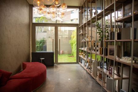 Studio para alugar com 46m², 1 quarto e sem vaga Studio para alugar com 46m², 1 quarto e sem vagaHall de entrada