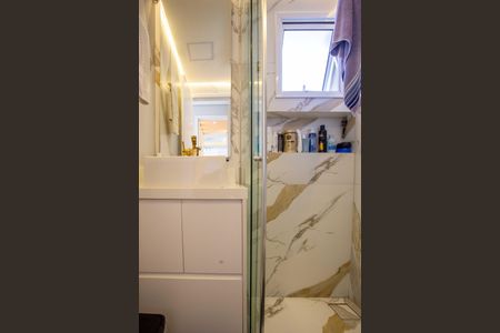 Apartamento à venda com 61m², 2 quartos e 2 vagasBanheiro da Suíte