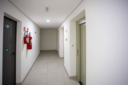 Apartamento à venda com 61m², 2 quartos e 2 vagasHall de entrada