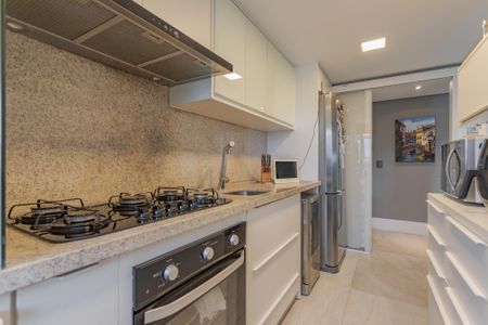 Apartamento à venda com 209m², 3 quartos e 3 vagasCozinha e Área de Serviço