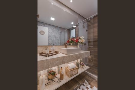 Apartamento à venda com 209m², 3 quartos e 3 vagasBanheiro 2