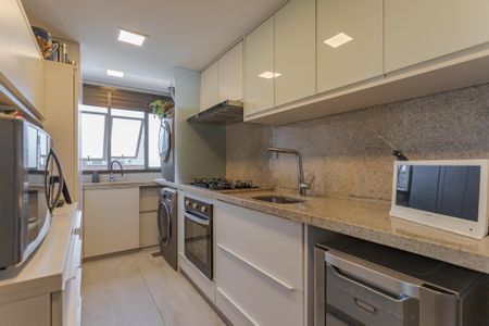 Apartamento à venda com 209m², 3 quartos e 3 vagasCozinha e Área de Serviço