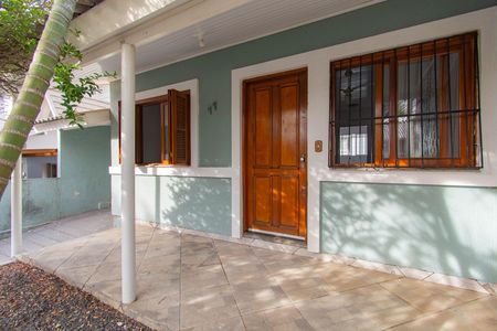 Casa à venda com 75m², 1 quarto e 1 vaga Casa à venda com 75m², 1 quarto e 1 vagaFachada