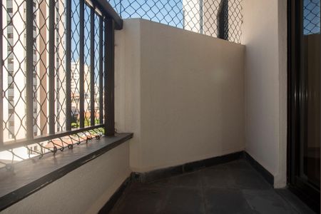 Apartamento à venda com 96m², 3 quartos e 2 vagasVaranda