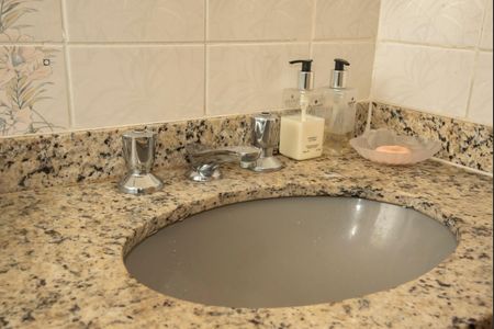 Apartamento à venda com 96m², 3 quartos e 2 vagasBanheiro