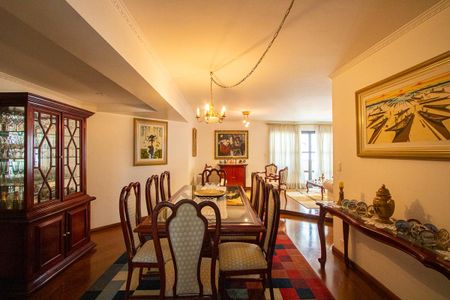 Apartamento à venda com 180m², 3 quartos e 3 vagasSala