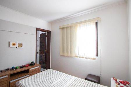 Apartamento à venda com 180m², 3 quartos e 3 vagasQuarto 2