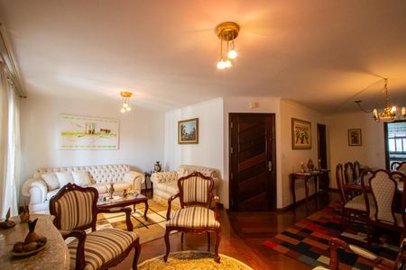 Apartamento à venda com 180m², 3 quartos e 3 vagasSala