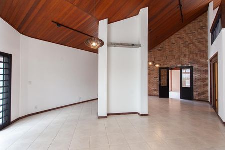 Casa à venda com 600m², 3 quartos e 5 vagasSala 1