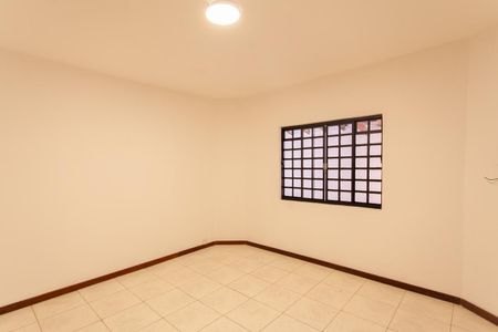 Casa à venda com 600m², 3 quartos e 5 vagasSala 2