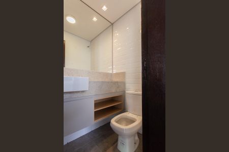 Casa à venda com 600m², 3 quartos e 5 vagasLavabo 2